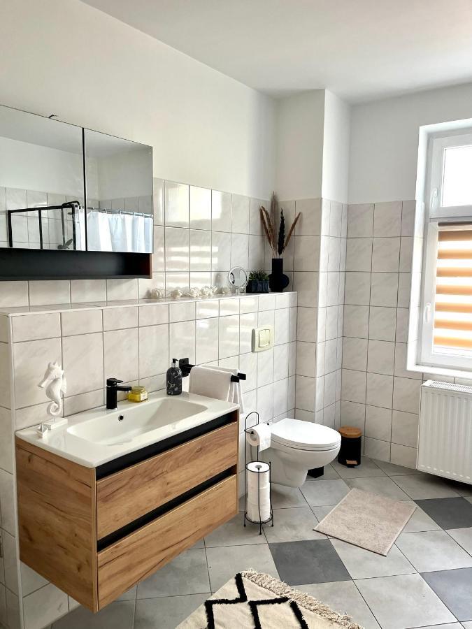 Apartment Horst - Gemuetliche Und Moderne Ferienwohnung In Der Innenstadt Pasewalk Extérieur photo